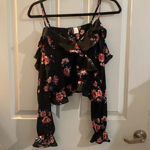 Long sleeve crop top